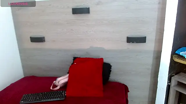 Isalombardi online show from 04-16-26, 02:34