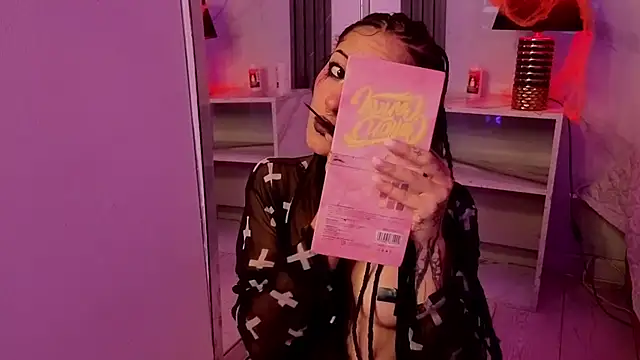 Layla Cullen online show from 10-29-25, 07:13