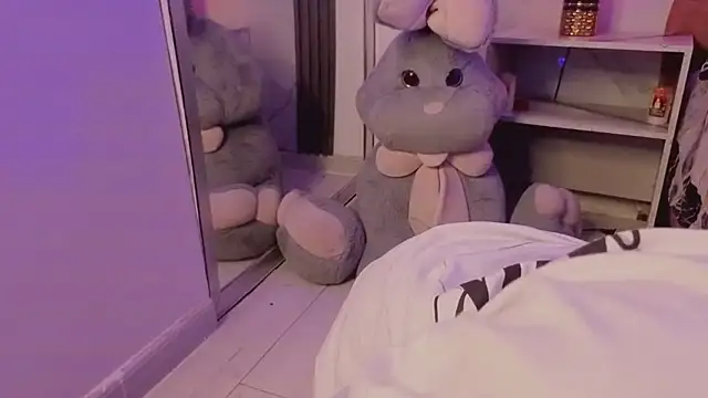 Layla Cullen online show from 11-11-25, 07:41