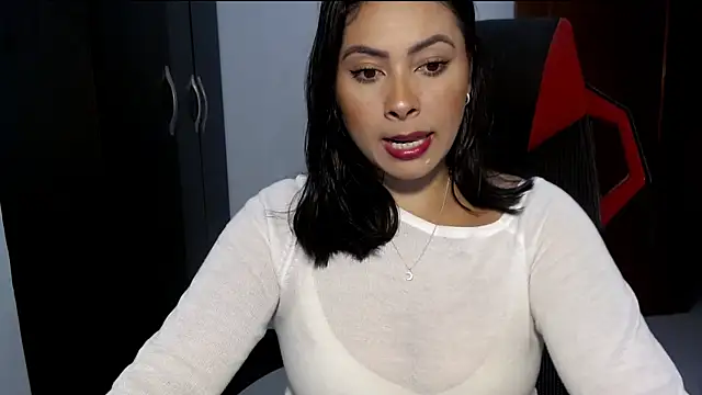 Snapshot of meghan2 chatting on 11-01-25, 03:57 meghan2 online show from 11-01-25, 03:57