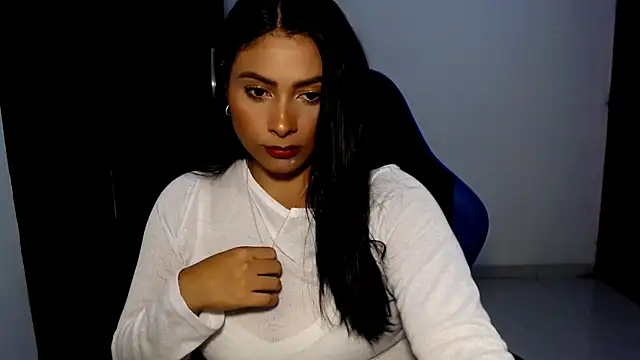 Snapshot of meghan2 chatting on 07-11-26, 03:29 meghan2 online show from 07-11-26, 03:29