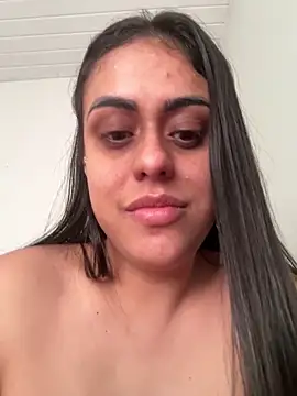 Snapshot of amorinha99 chatting on 06-08-26, 02:17 amorinha99 online show from 06-08-26, 02:17