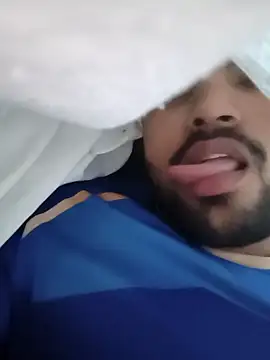 yourboy2000   online show from 09-28-25, 06:09