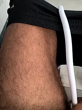 yourboy2000   online show from 09-12-25, 02:12