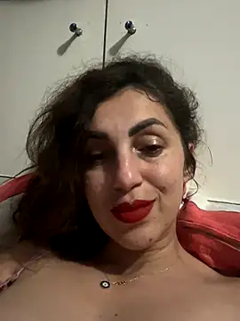 EmaSkyes online show from 11-04-25, 07:28