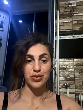 EmaSkyes online show from 11-07-25, 07:29