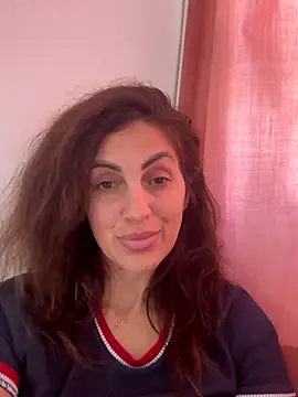 EmaSkyes online show from 10-24-25, 11:31