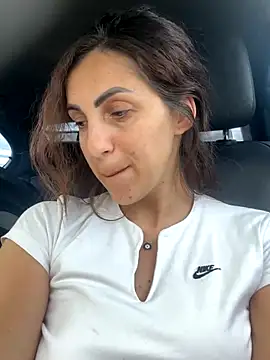 EmaSkyes online show from 10-25-25, 11:31