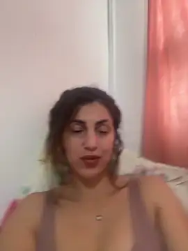 EmaSkyes online show from 10-27-25, 07:31