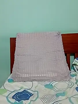 Snapshot of MATTHEW_MRANDA chatting on 05-15-26, 03:32 MATTHEW MRANDA online show from 05-15-26, 03:32
