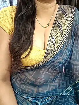 Snapshot of kaamuk_shweta chatting on 03-21-25, 05:43 kaamuk shweta online show from 03-21-25, 05:43