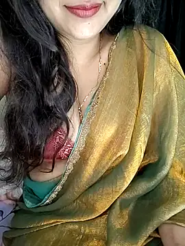 Snapshot of kaamuk_shweta chatting on 09-28-25, 11:23 kaamuk shweta online show from 09-28-25, 11:23