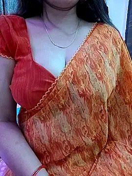 Snapshot of kaamuk_shweta chatting on 10-21-25, 05:51 kaamuk shweta online show from 10-21-25, 05:51