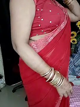 Snapshot of kaamuk_shweta chatting on 10-11-25, 01:28 kaamuk shweta online show from 10-11-25, 01:28