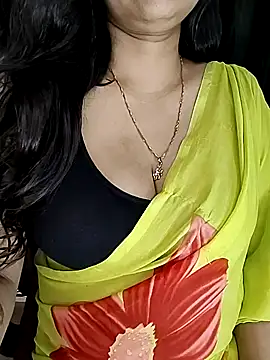 Snapshot of kaamuk_shweta chatting on 09-24-25, 06:53 kaamuk shweta online show from 09-24-25, 06:53