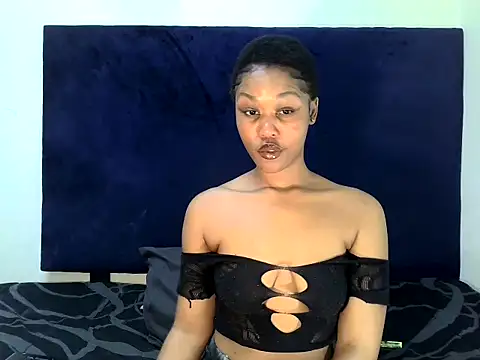 Snapshot of ReginaStar16 chatting on 09-18-25, 07:39 ReginaStar16 online show from 09-18-25, 07:39