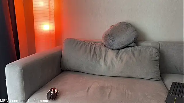 Adam misti online show from 04-08-26, 06:15