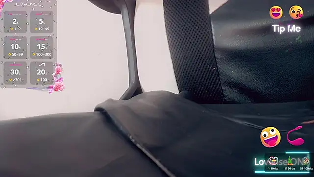 Oriana braom online show from 12-15-25, 07:09