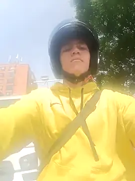 Snapshot of CRYBYT9 chatting on 09-16-25, 02:07 CRYBYT9 online show from 09-16-25, 02:07