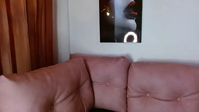 Snapshot of hinataleecs chatting on 09-10-25, 09:47 hinataleecs online show from 09-10-25, 09:47