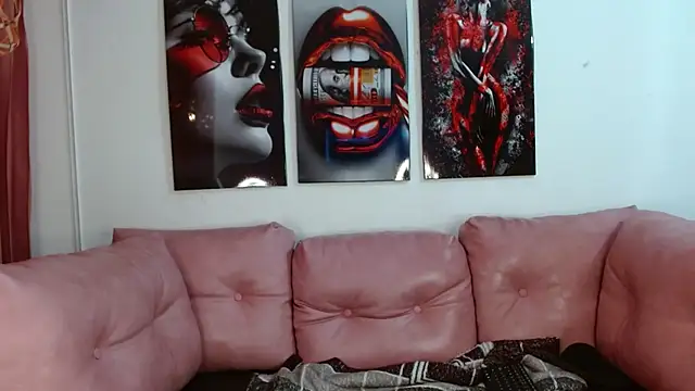 Snapshot of hinataleecs chatting on 10-05-25, 02:08 hinataleecs online show from 10-05-25, 02:08