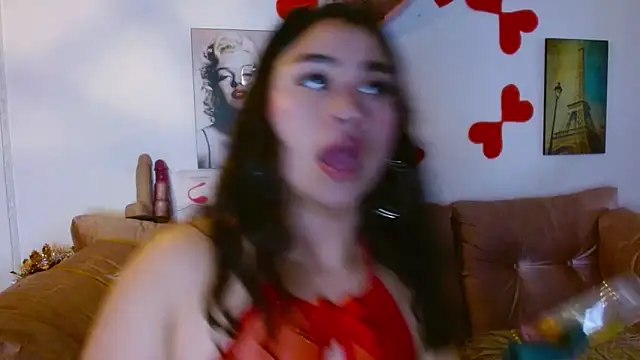 Snapshot of hinataleecs chatting on 03-15-25, 06:14 hinataleecs online show from 03-15-25, 06:14