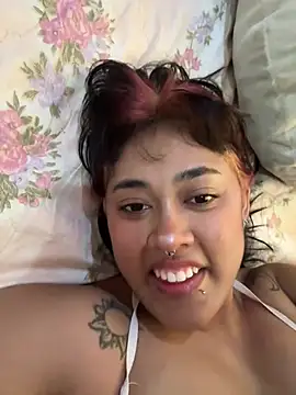 Snapshot of pawmistry chatting on 02-23-26, 07:14 pawmistry online show from 02-23-26, 07:14