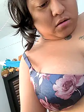 EmpaticBolillo online show from 11-27-25, 03:01