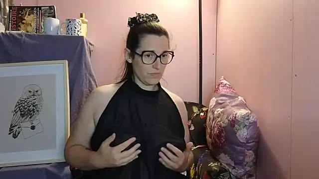 Snapshot of bella-louva chatting on 06-09-26, 06:42 bella-louva online show from 06-09-26, 06:42