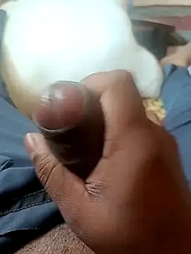 Snapshot of Mmm992170 chatting on 03-03-25, 07:35 Mmm992170 online show from 03-03-25, 07:35