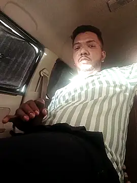 Snapshot of Mmm992170 chatting on 03-06-25, 12:09 Mmm992170 online show from 03-06-25, 12:09