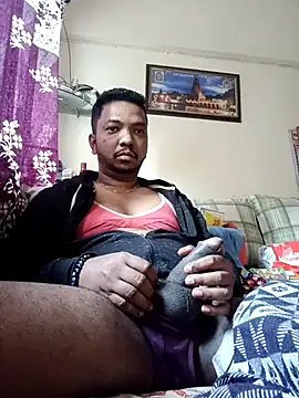 Mmm992170 online show from 12-18-25, 04:39