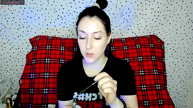 Snapshot of adell_berry chatting on 03-07-25, 02:04 adell berry online show from 03-07-25, 02:04