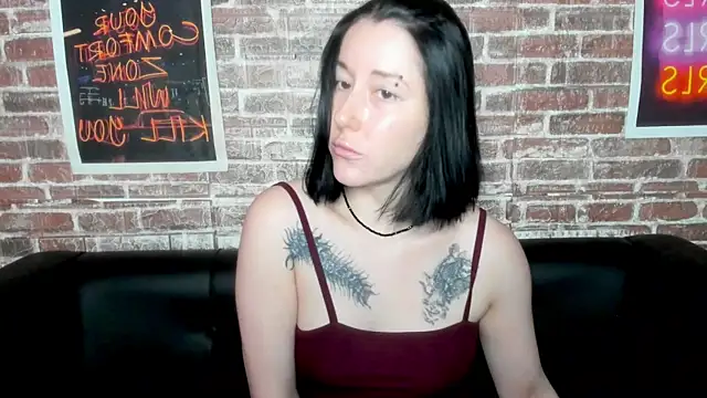 Snapshot of adell_berry chatting on 02-13-26, 05:13 adell berry online show from 02-13-26, 05:13