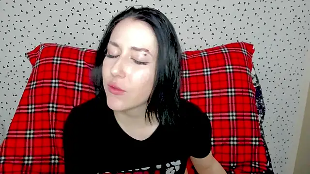 Snapshot of adell_berry chatting on 02-27-25, 06:46 adell berry online show from 02-27-25, 06:46