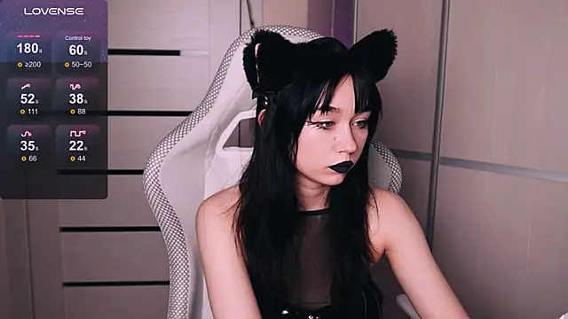 Kimiko   online show from 06-05-26, 12:26