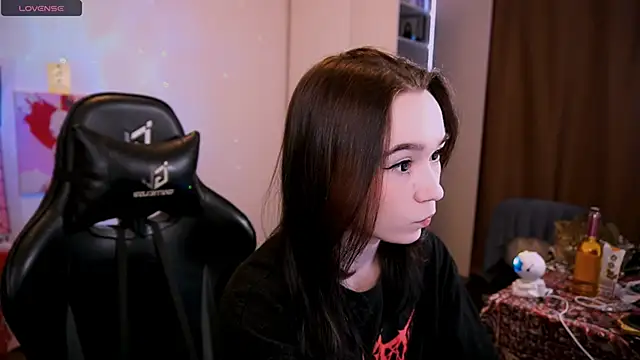 Snapshot of Kimiko__ chatting on 03-21-25, 12:28 Kimiko online show from 03-21-25, 12:28