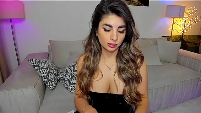 Queenofyouredreams online show from 01-25-25, 04:13