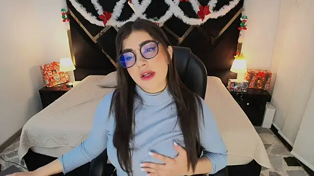 Amelie saenz online show from 12-16-25, 09:19