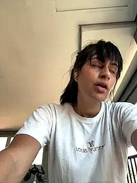 Blue butterfly online show from 09-18-25, 02:42