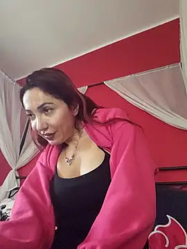 Snapshot of Carolina_red chatting on 03-04-26, 03:09 Carolina red online show from 03-04-26, 03:09