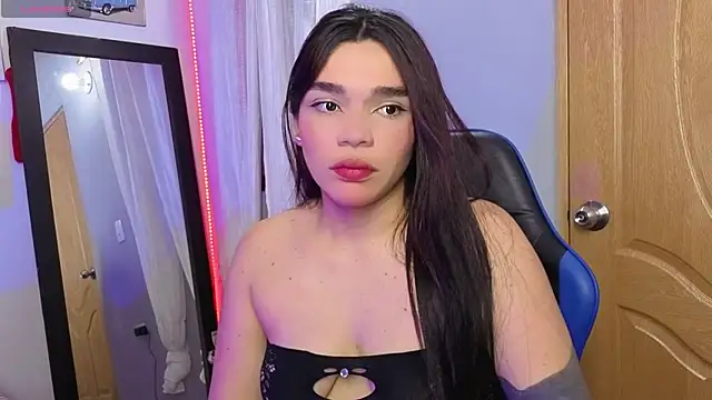 Snapshot of Veronica_111 chatting on 05-24-26, 10:53 Veronica 111 online show from 05-24-26, 10:53