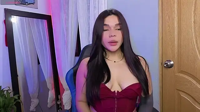 Snapshot of Veronica_111 chatting on 05-08-26, 04:38 Veronica 111 online show from 05-08-26, 04:38