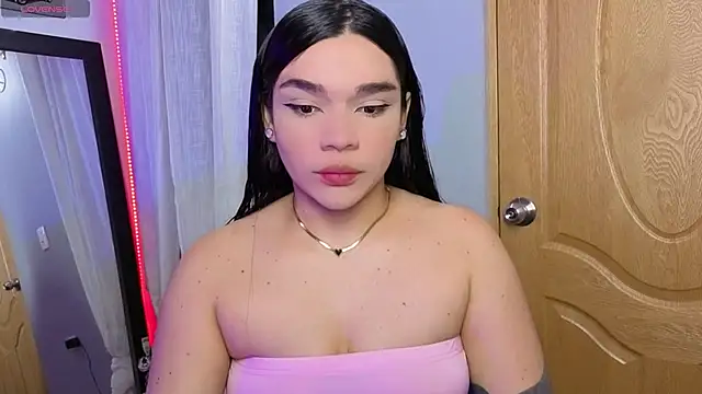 Snapshot of Veronica_111 chatting on 05-22-26, 06:55 Veronica 111 online show from 05-22-26, 06:55