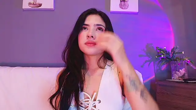 Snapshot of adara_johnson__ chatting on 04-05-26, 11:39 adara johnson online show from 04-05-26, 11:39