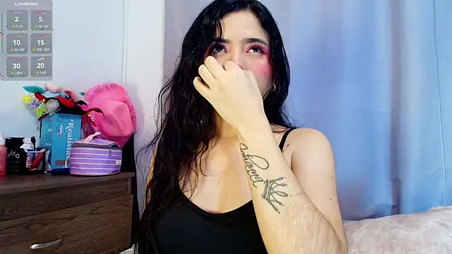 adara johnson   online show from 11-06-25, 11:47