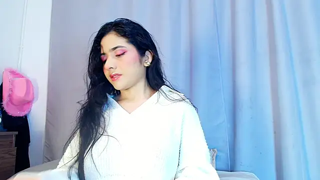 adara johnson   online show from 11-05-25, 11:46