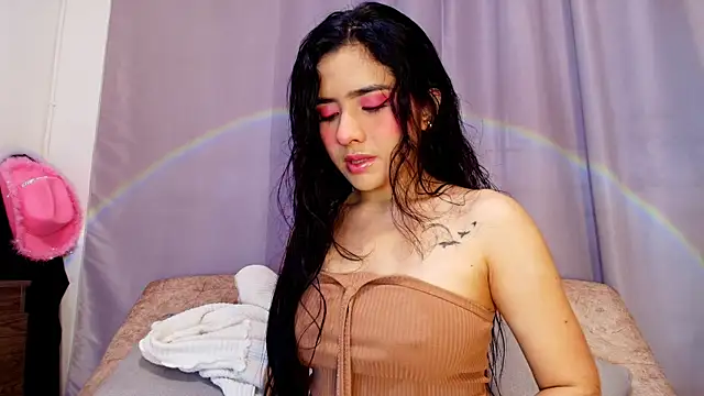 adara johnson   online show from 10-24-25, 11:42