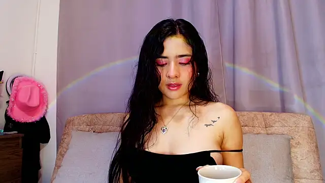 adara johnson   online show from 10-20-25, 11:44