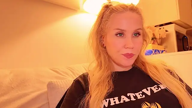 Snapshot of Myassistant chatting on 12-17-25, 10:15 Myassistant online show from 12-17-25, 10:15